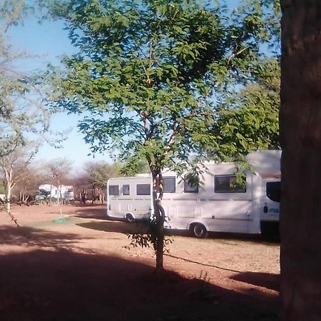 Hotel Ombo Rest Camp à Okahandja Extérieur photo