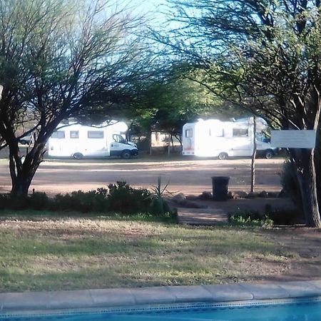 Hotel Ombo Rest Camp à Okahandja Extérieur photo