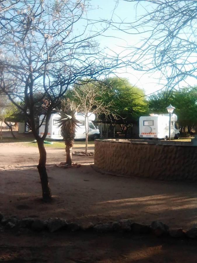 Hotel Ombo Rest Camp à Okahandja Extérieur photo