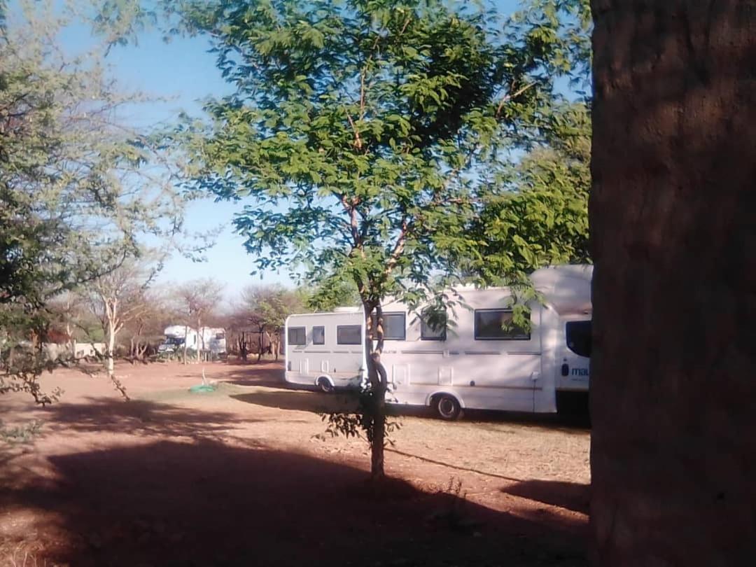 Hotel Ombo Rest Camp à Okahandja Extérieur photo