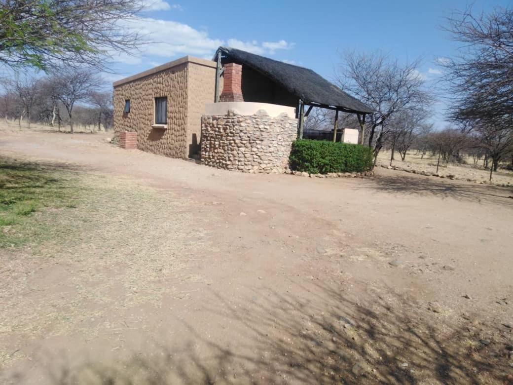 Hotel Ombo Rest Camp à Okahandja Extérieur photo