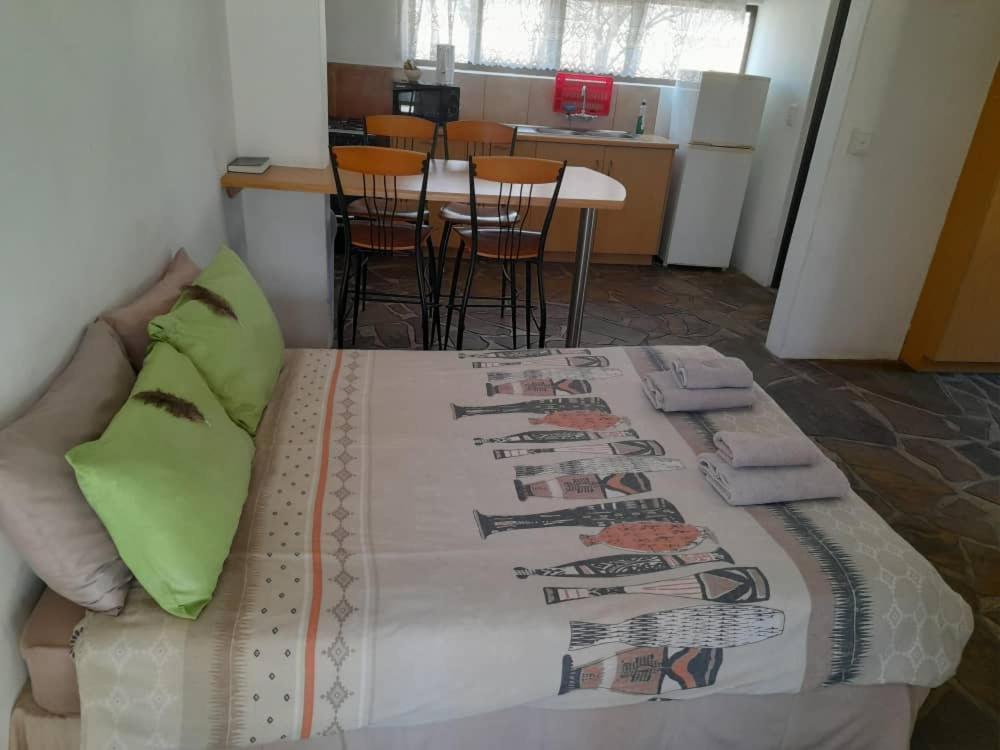 Hotel Ombo Rest Camp à Okahandja Extérieur photo