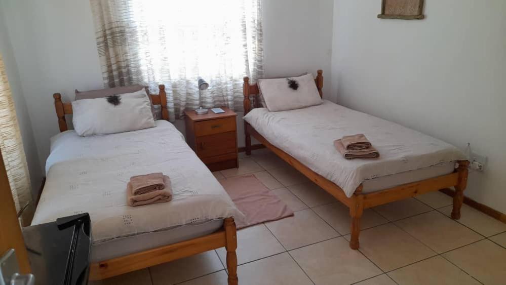 Hotel Ombo Rest Camp à Okahandja Extérieur photo