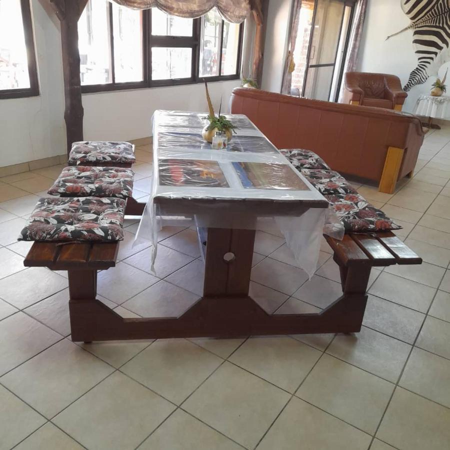 Hotel Ombo Rest Camp à Okahandja Extérieur photo