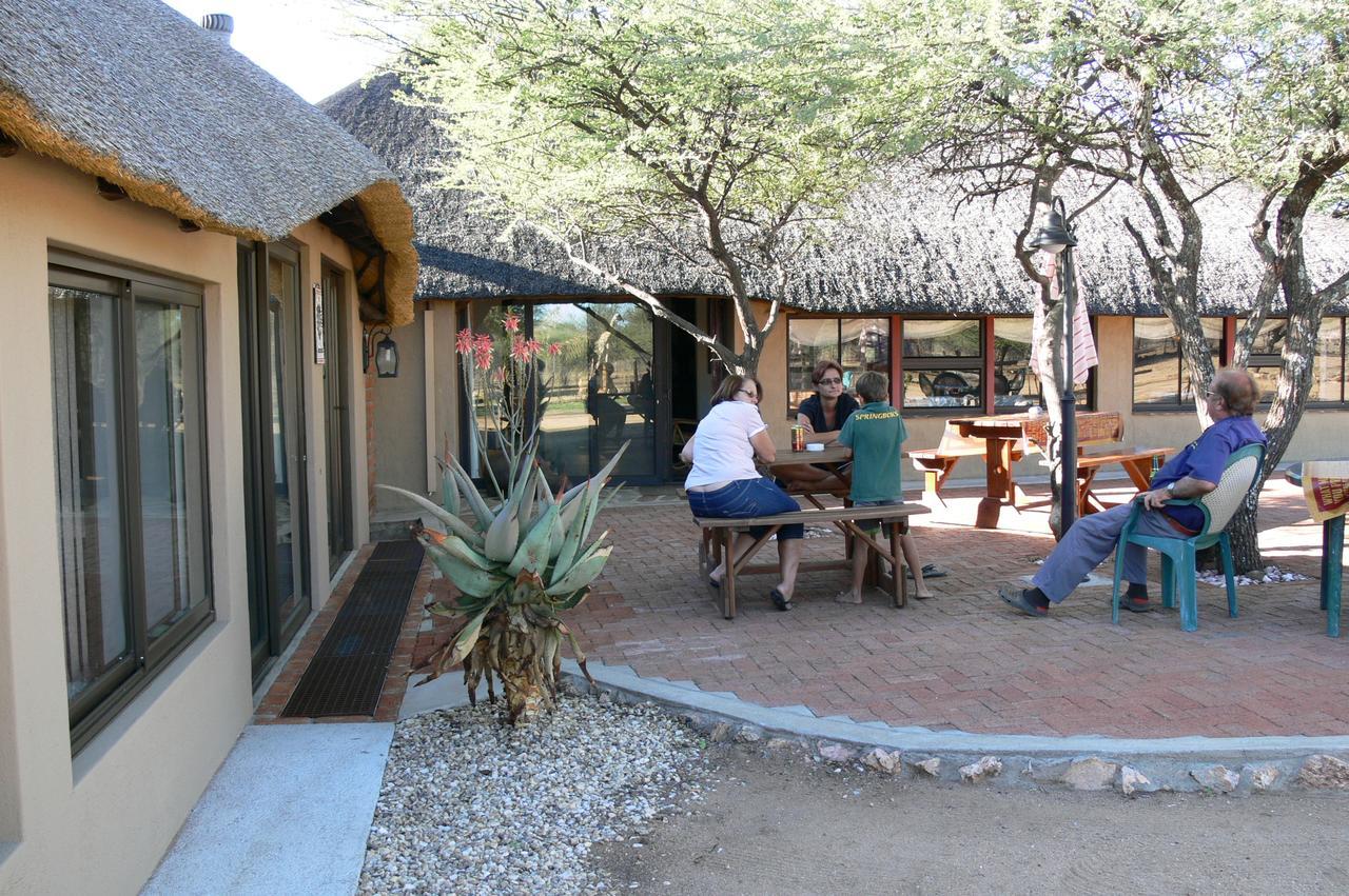 Hotel Ombo Rest Camp à Okahandja Extérieur photo